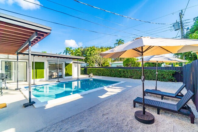 Building Photo - 6540 Park St