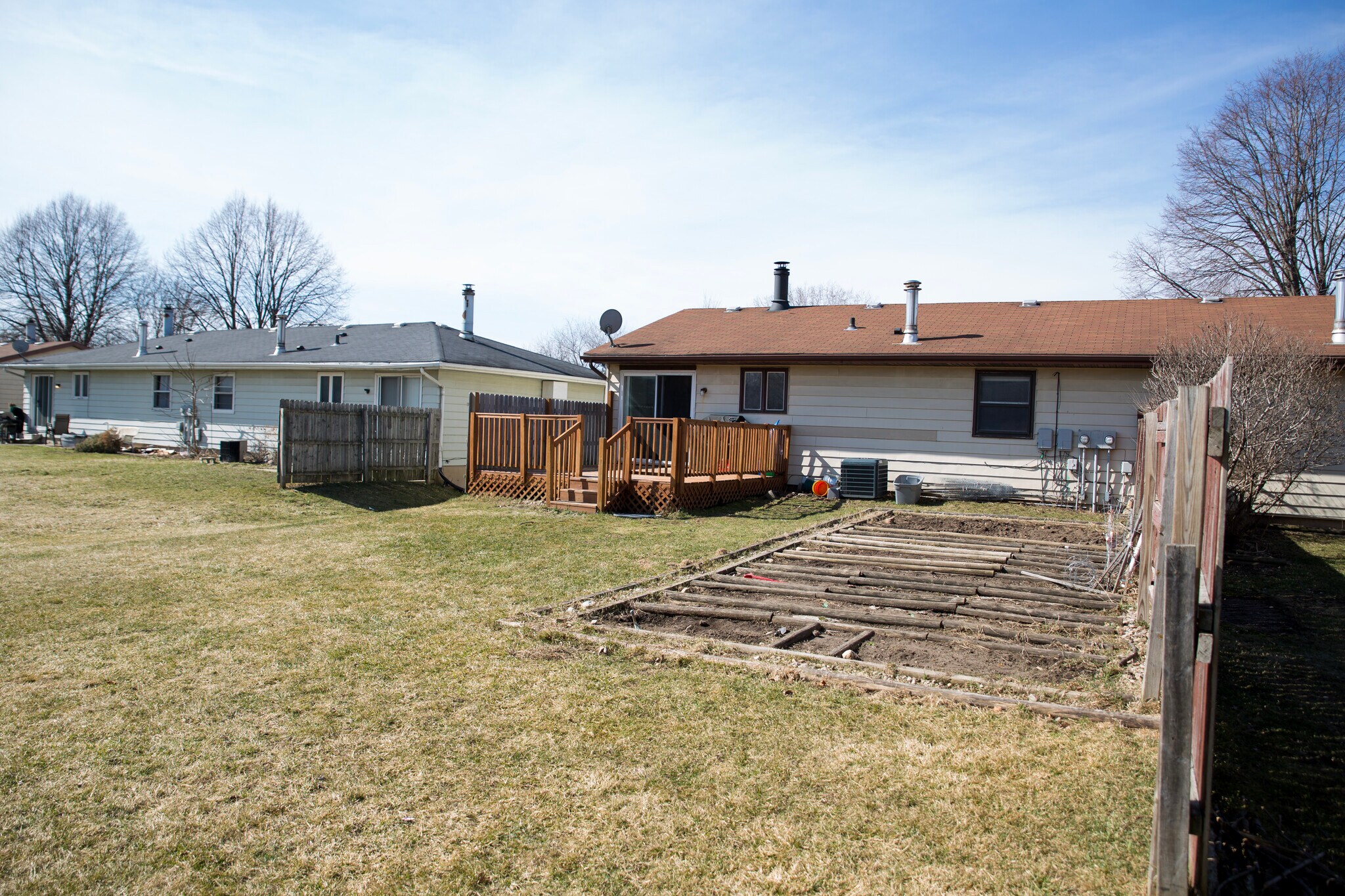 Building Photo - 1317 S Thompson Dr