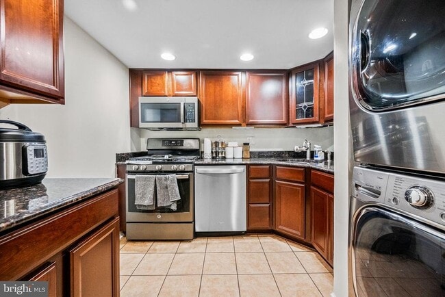 Building Photo - 1423 Northgate Square