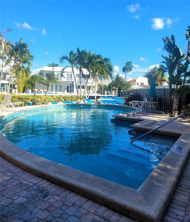 Building Photo - 1750 E Las Olas Blvd