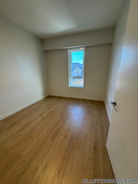 Building Photo - 55 Brighton Ave