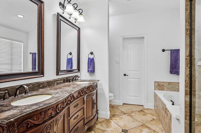 Building Photo - 16400 Stillhouse Hollow Ct