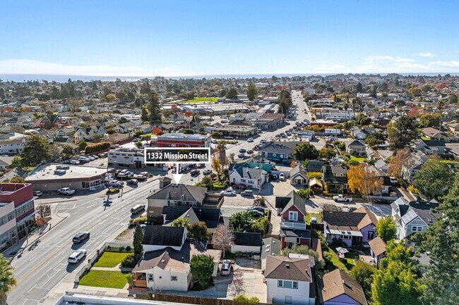 Building Photo - 1332-1332 Mission St