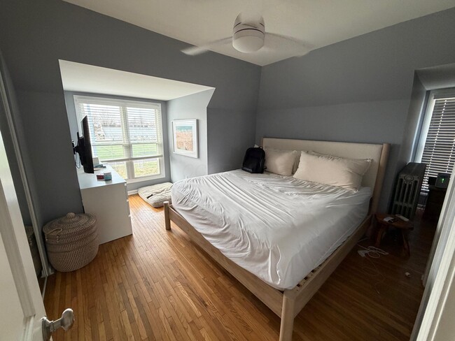 Building Photo - 1396 Fairview Ave