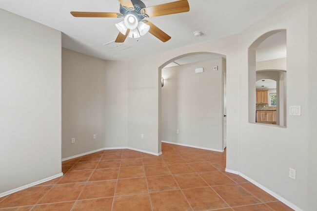 Building Photo - 39116 Quick Trot Dr