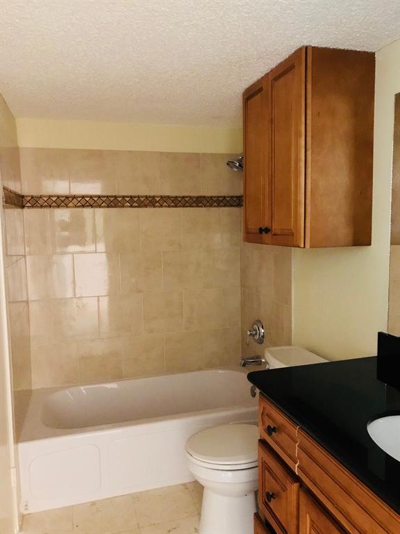 Building Photo - 1900 Bay Area Blvd