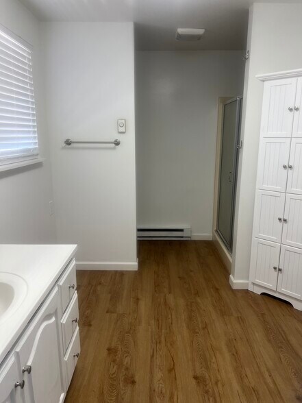 Building Photo - 697 Diamondback Dr