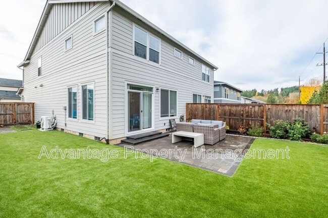 Building Photo - 5587 NW Torchcrest Pl