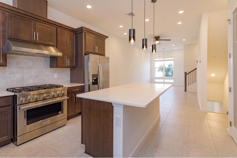 Building Photo - 2353 Brix St