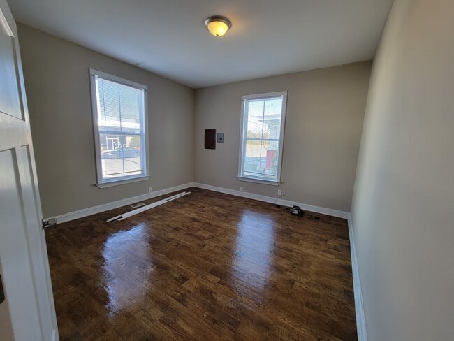 Building Photo - 209 E Caswell St