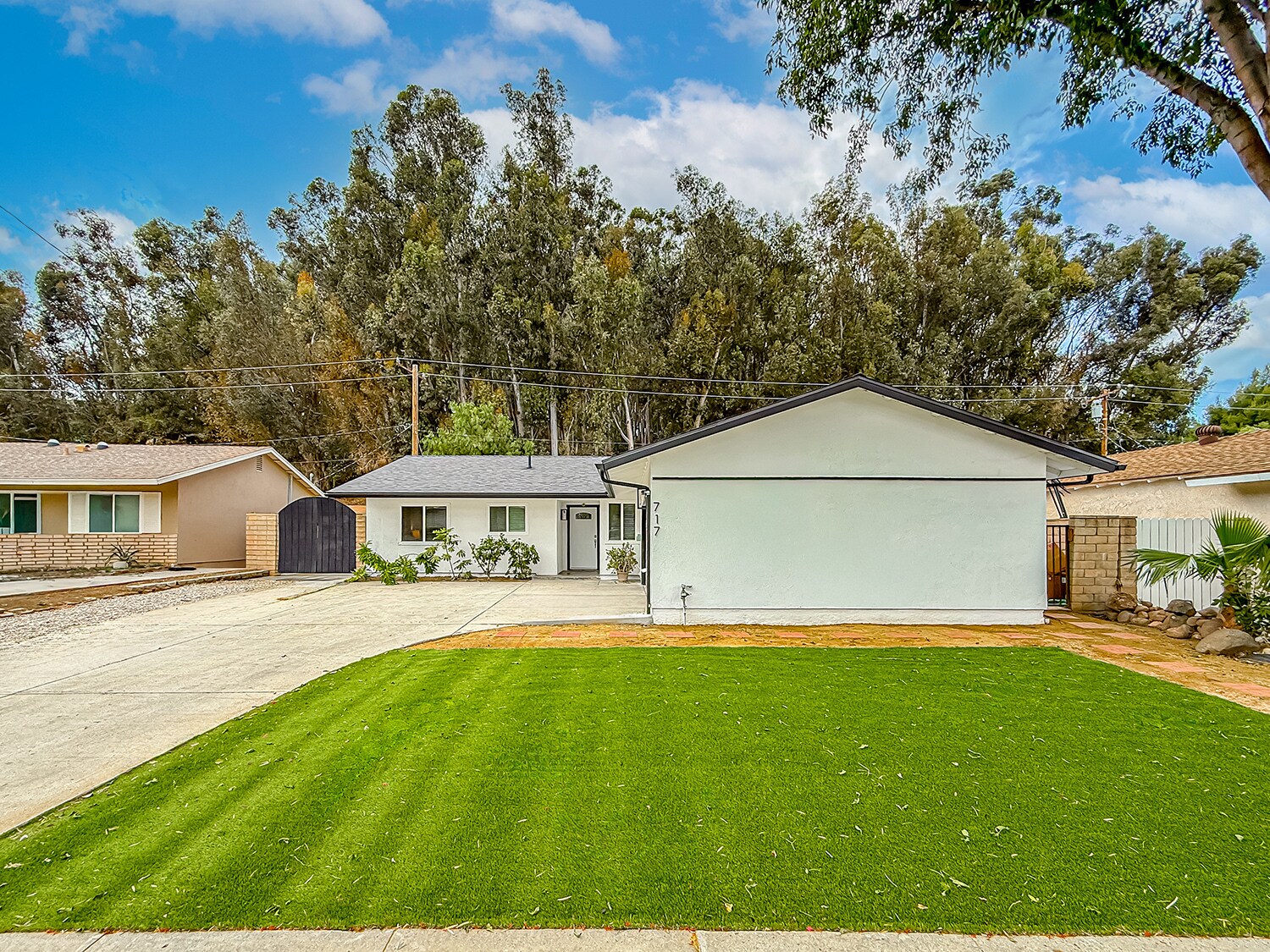 Building Photo - 717 Watson Ave