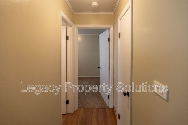 Building Photo - 612 N 19th St