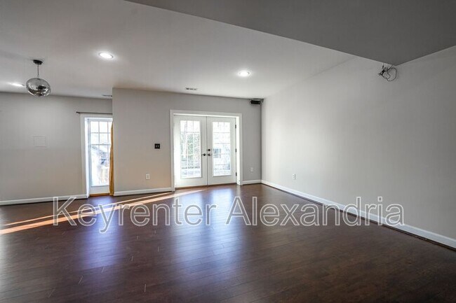 Building Photo - 13568 Heritage Farms Dr