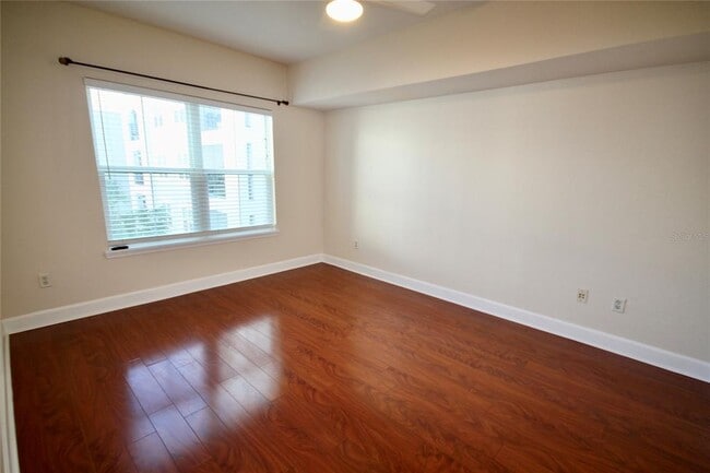 Building Photo - 204 E South St