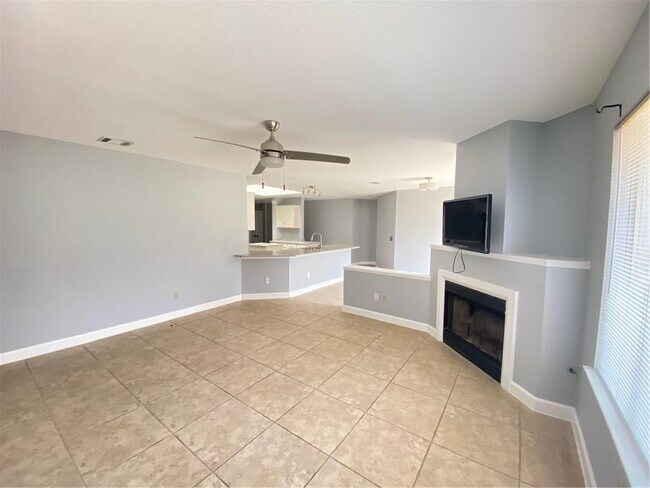 Building Photo - 16916 Dorman Dr