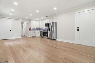 Building Photo - 134 Snyder Ave