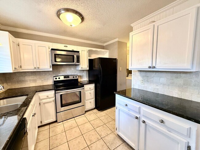 Building Photo - 955 Ridgepoint Ct