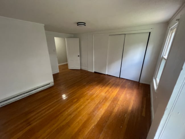 Building Photo - 1 Ware