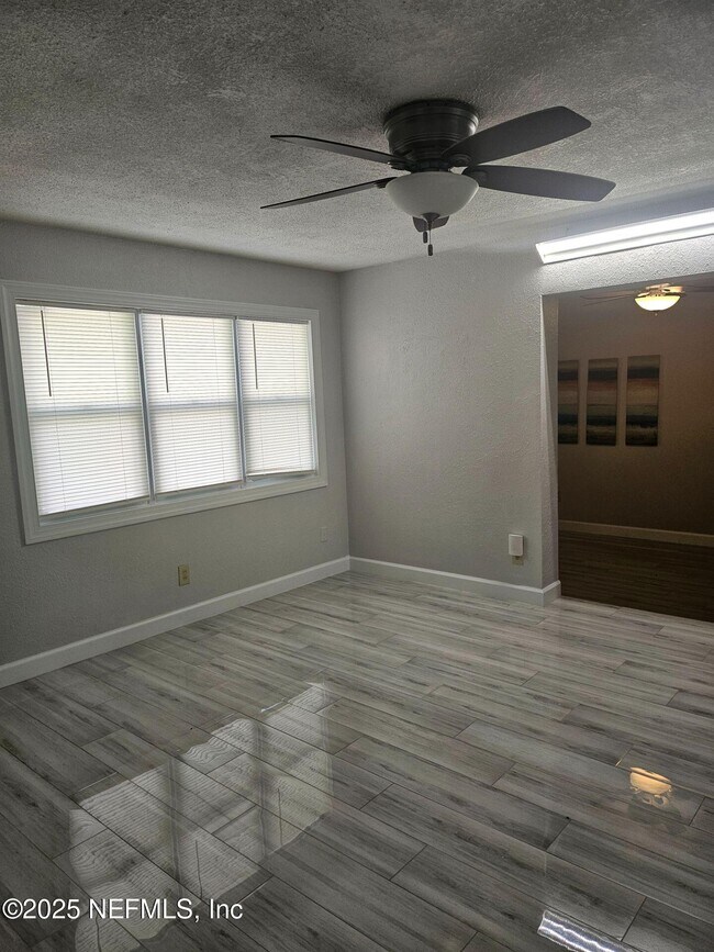 Building Photo - 442 Ameca Ave