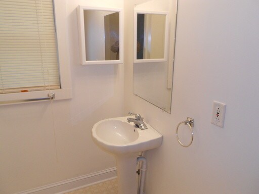 Building Photo - 3100 E Marshall St