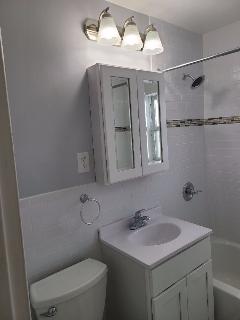 Interior Photo - 56-Village Court Apartments, LLC