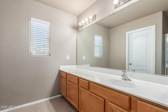 Building Photo - 3706 E Yeager Dr