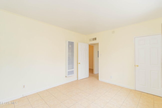 Building Photo - 1210 N Florence St