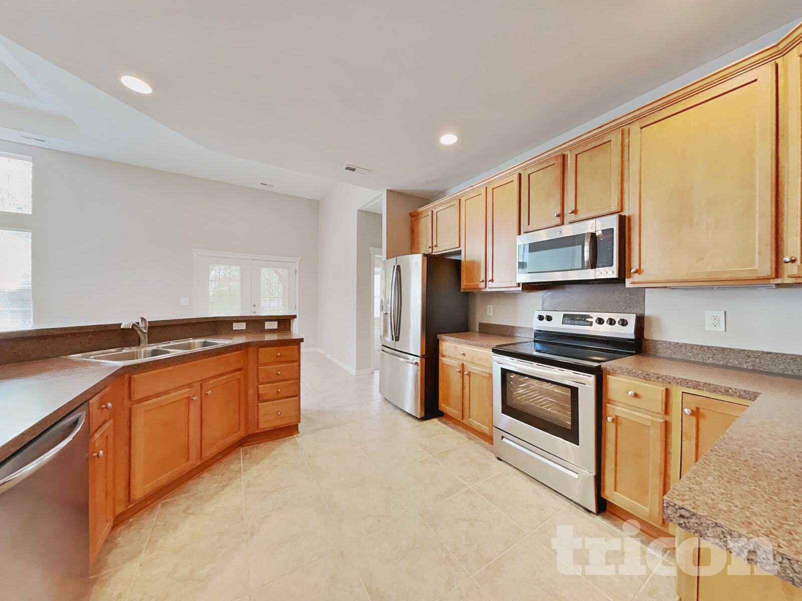Building Photo - 15609 Carrington Ridge Dr