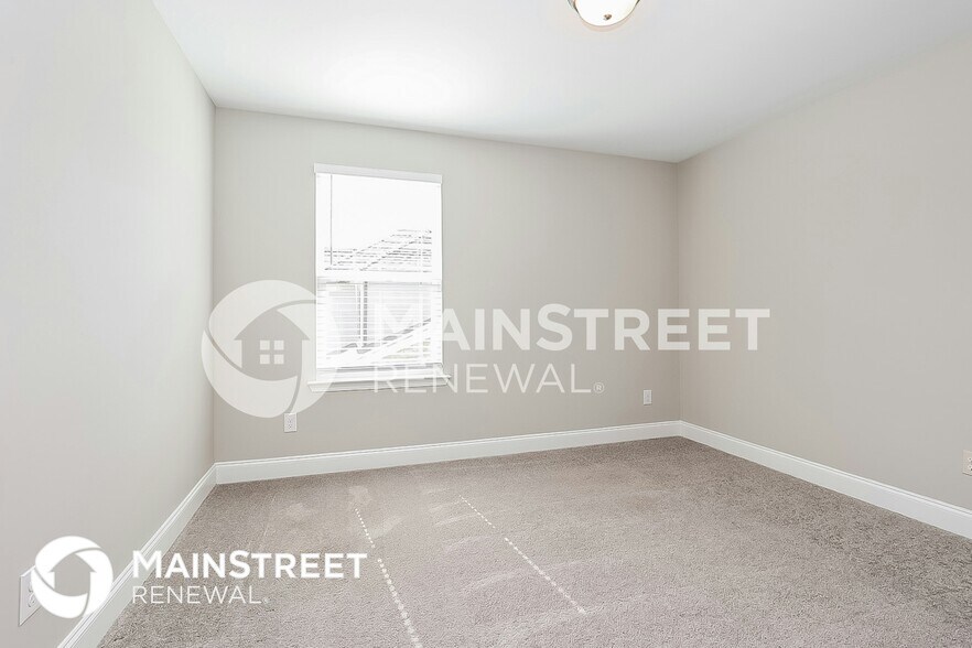 Building Photo - 608 Oakvale Ln