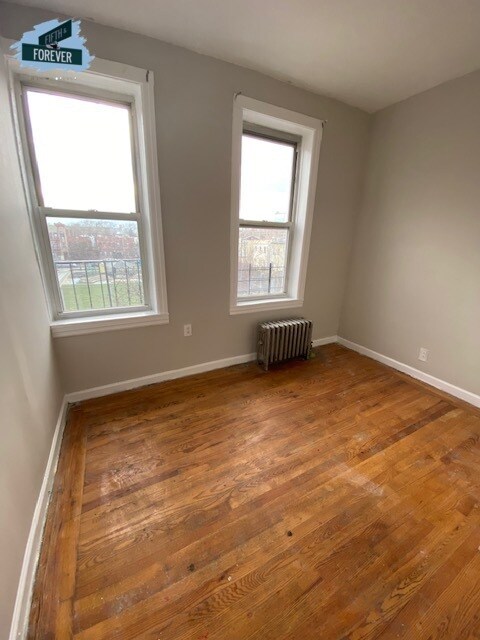 Building Photo - 335 E 34th St