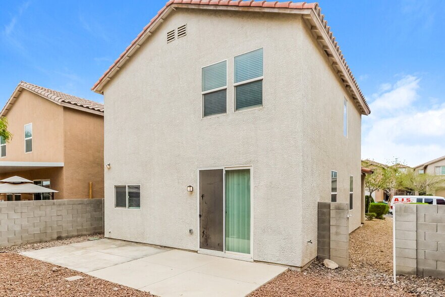 Building Photo - 9521 Colorado Blue St