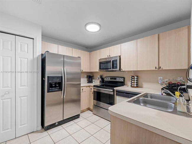 Building Photo - 11411 NW 60th St