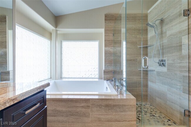 Building Photo - 1744 Knotty Pine
