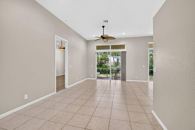 Building Photo - 5346 Vallejo Terrace
