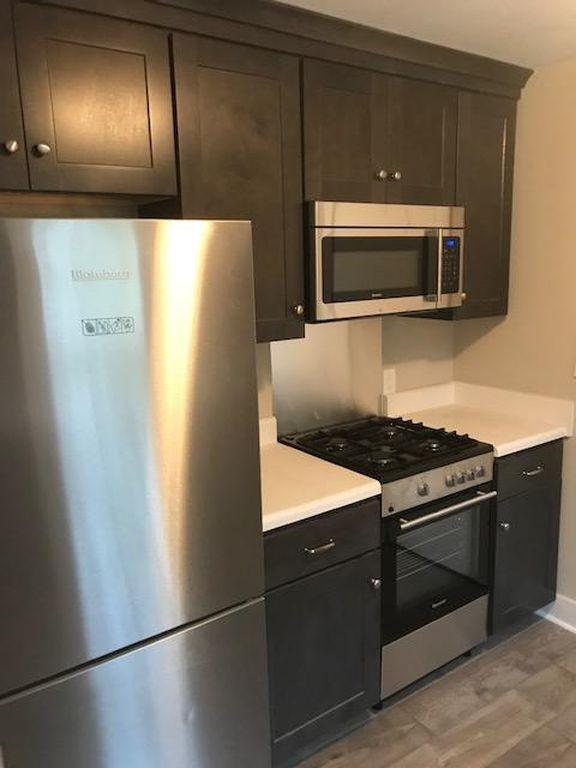 Building Photo - 617 End Dr