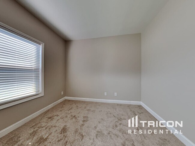 Building Photo - 124 Kings Crossing Ct