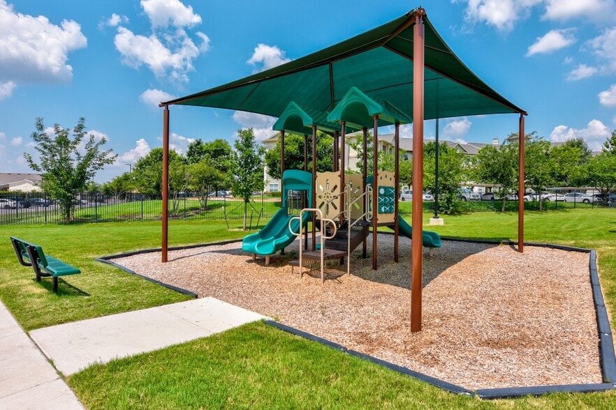 Building Photo - SHADOW RIDGE