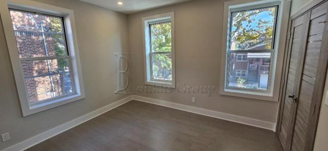 Building Photo - 3 bedroom in BRONX NY 10463