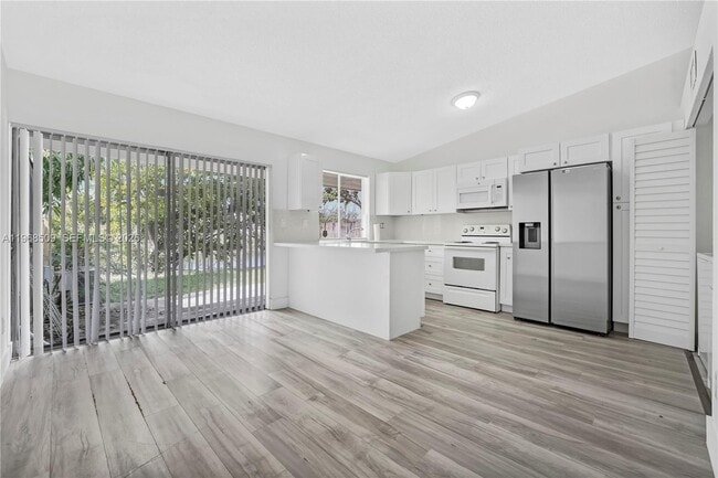 Building Photo - 20424 NW 15th Ave