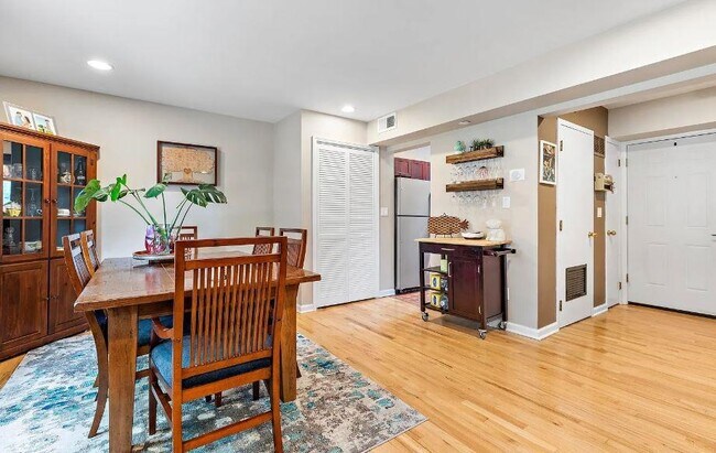 Building Photo - 741 10th St