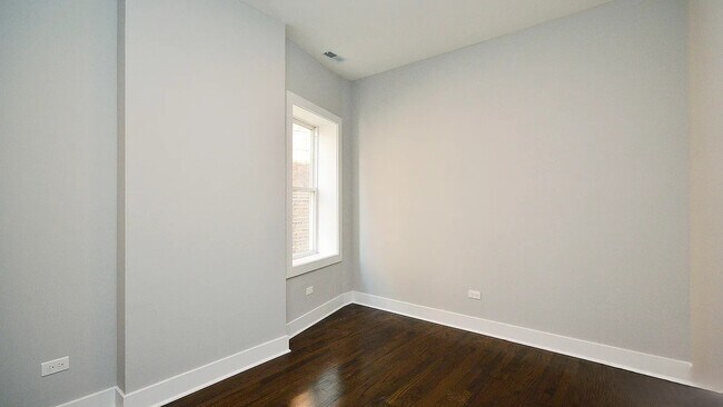 Building Photo - 4906 N Rockwell St