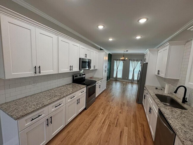 Building Photo - 597 Blue Ridge Crossing