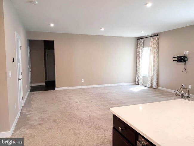 Building Photo - 116 Elmsley Ln