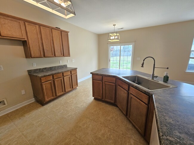 Building Photo - 232 Worcester Ln