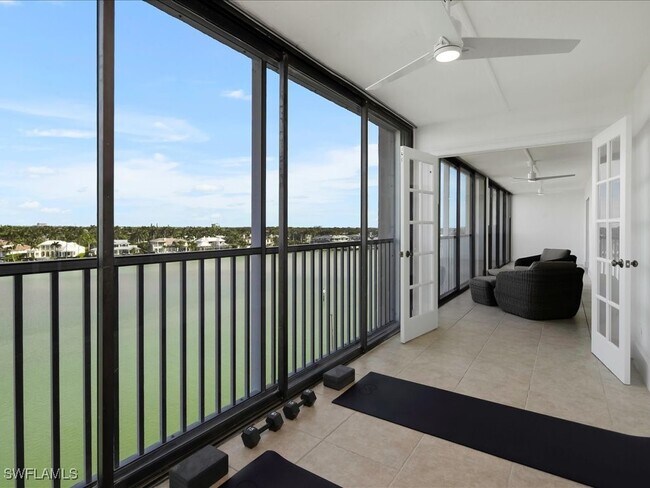 Building Photo - 2750 Gulf Shore Blvd N