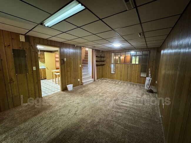 Building Photo - 2106 Assumption Dr