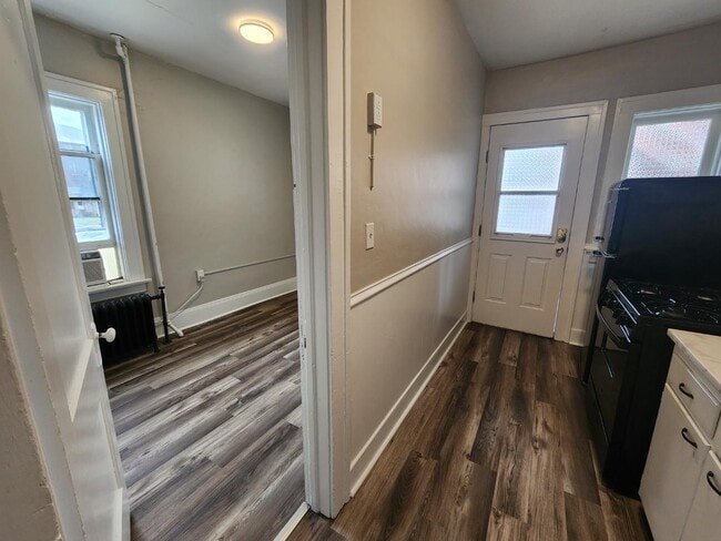 Building Photo - 146 King Dr