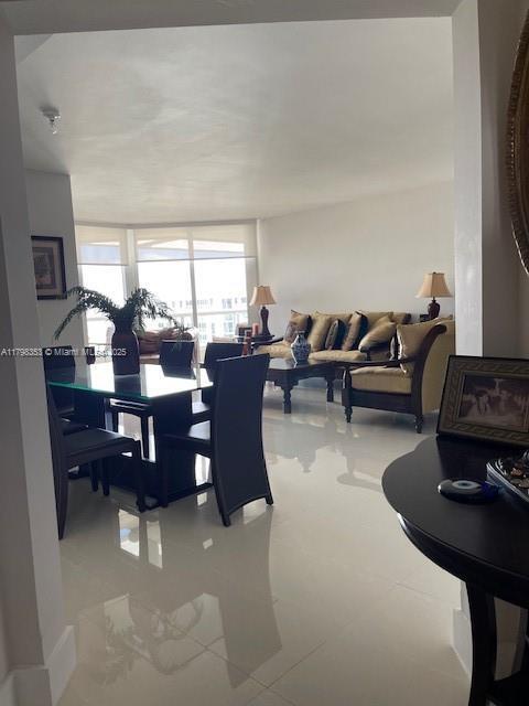Building Photo - 21055 Yacht Club Dr