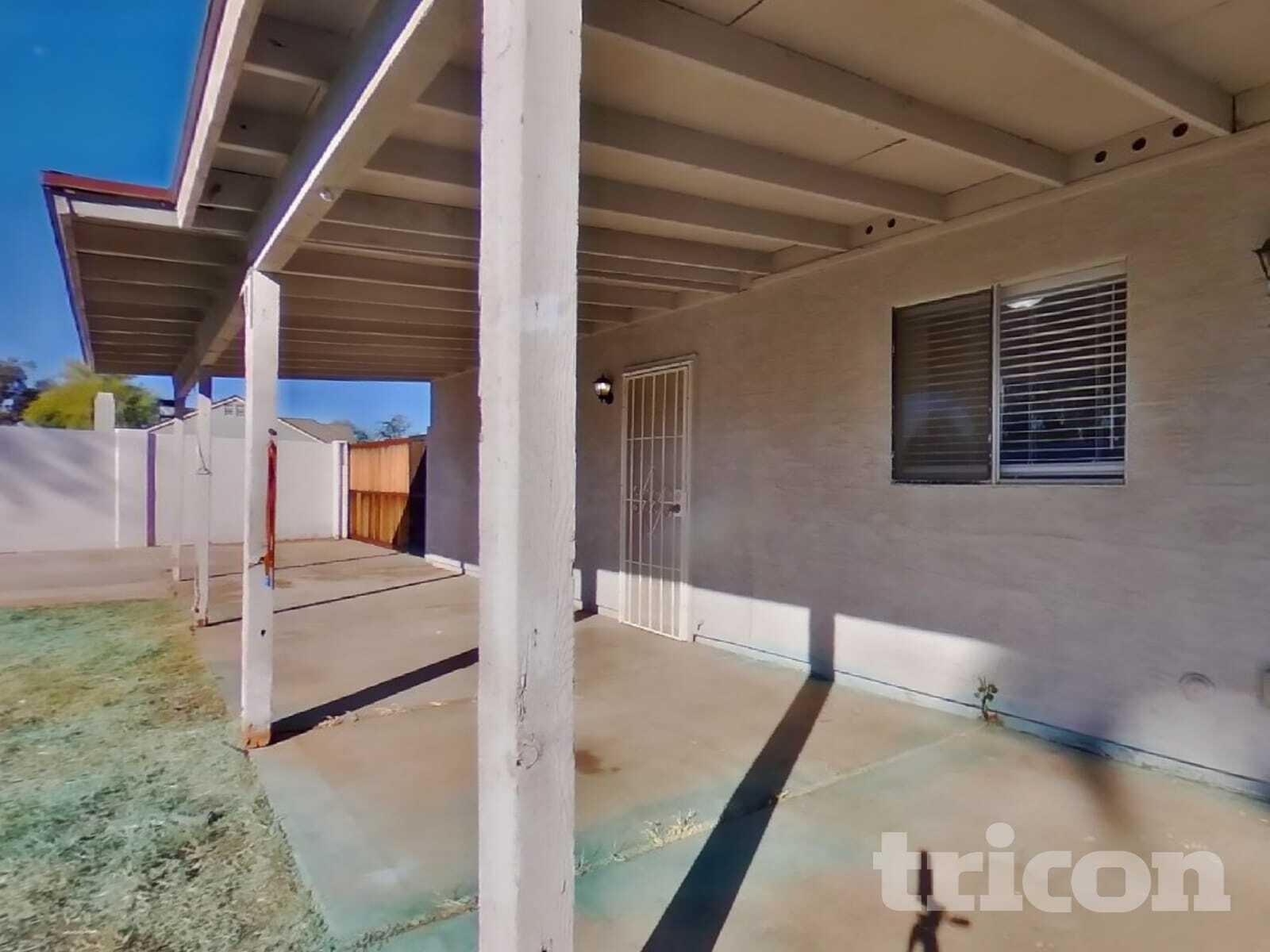 Building Photo - 515 E Rockwood Dr