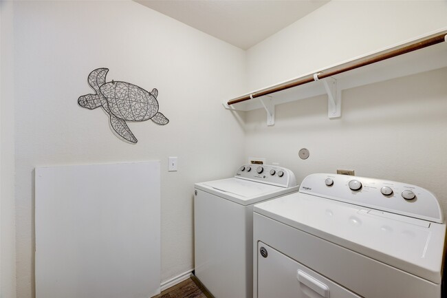 Building Photo - 4711 Windmill Run Dr